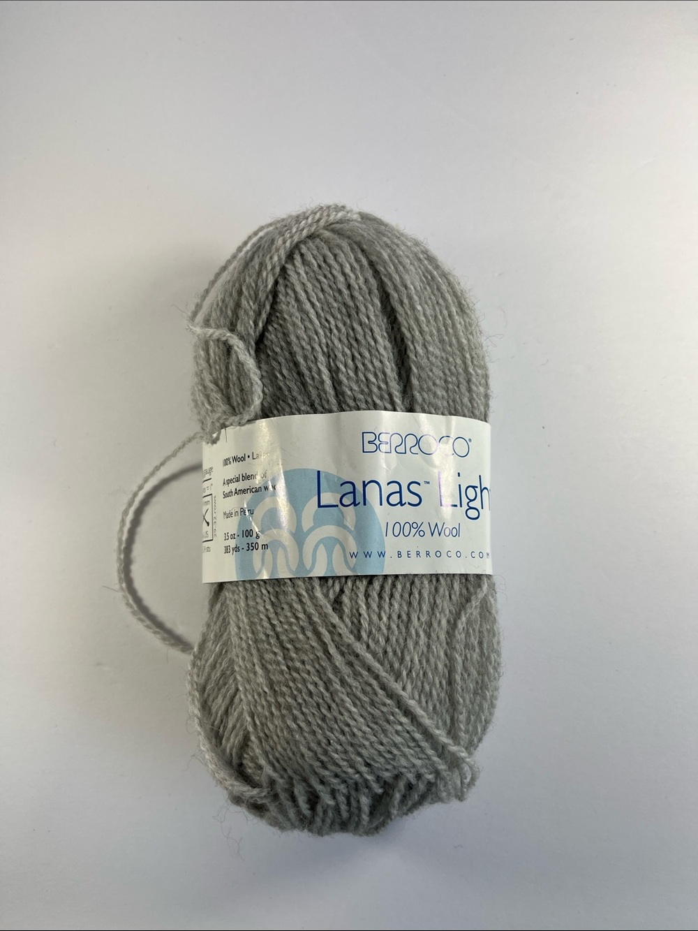 Berroco Lanas Light Yarn - 100% Wool Sport Weight - Light Grey / Silver